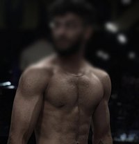 Shyam - Intérprete masculino de adultos in Chennai