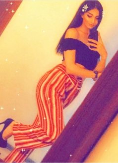 Shymaa - Transsexual escort in İstanbul Photo 5 of 6