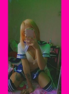 Satana - Transsexual escort in Manila Photo 1 of 4