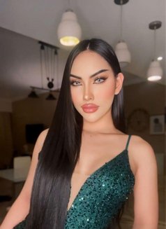 Sia Sohot Good for First Timer - Transsexual escort in Riyadh Photo 2 of 22