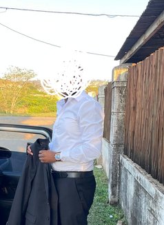 Sib Udbn - Male escort in Durban Photo 3 of 3