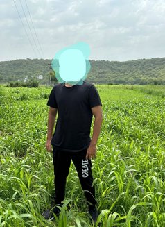 Sid - Male escort in Bhubaneshwar Photo 3 of 3