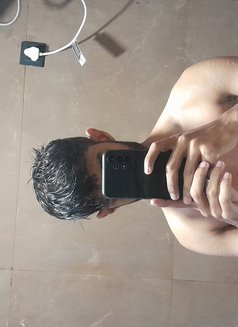 Sid - Male escort in Gurgaon Photo 1 of 2