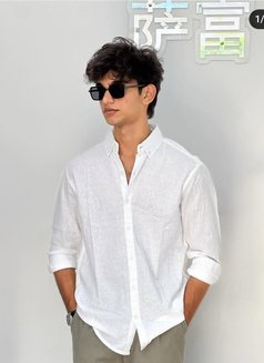 Sid - Male escort in Mumbai Photo 1 of 2