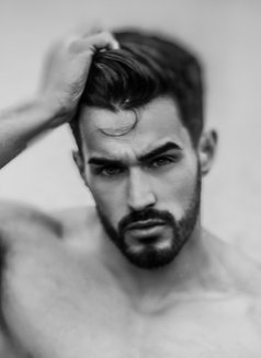 Sid - Male escort in Mumbai Photo 2 of 2