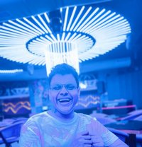 Sid - Intérprete masculino de adultos in Mumbai