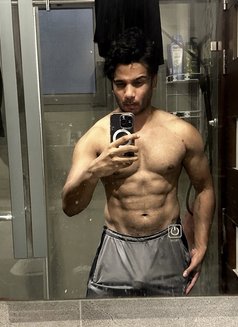 Sid - Acompañantes masculino in Al Manama Photo 1 of 7