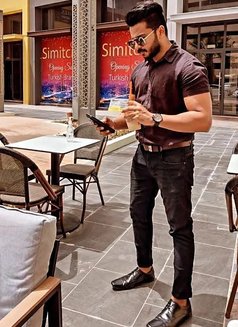 Sid - Acompañantes masculino in Al Manama Photo 2 of 7