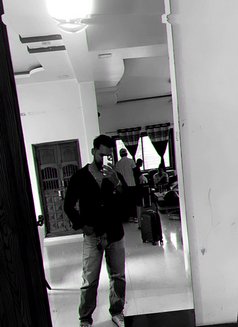 Sid69 - Male escort in Mumbai Photo 1 of 1