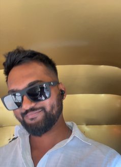 Sid69 - Male escort in Pune Photo 3 of 3
