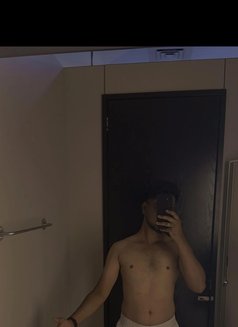 Sidd Hunk - Male escort in Chennai Photo 3 of 9