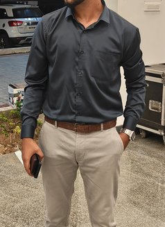 Sidd Hunk - Male escort in Chennai Photo 4 of 9