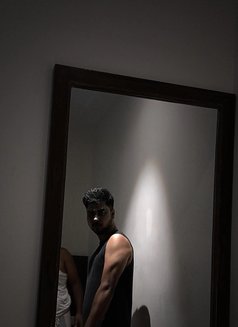 Sidd Hunk - Male escort in Chennai Photo 8 of 9