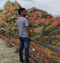 Sidda - Male adult performer in Bangalore