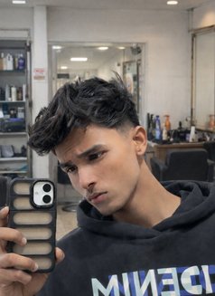 Siddhant - Male escort in Navi Mumbai Photo 2 of 3