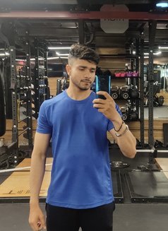 Siddharth Chauhan - Male escort in Ghaziabad Photo 3 of 3