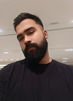 Siddharth Handsome Guy in Delhi Ncr - Male escort in New Delhi Photo 4 of 5