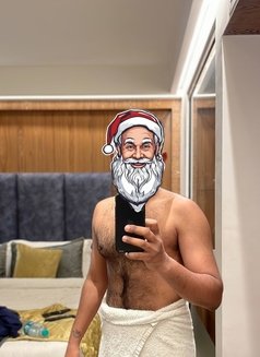 SassySanta - Male escort in Chandigarh Photo 2 of 4