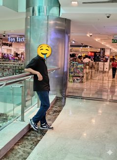 Siddharth - Male escort in New Delhi Photo 1 of 4