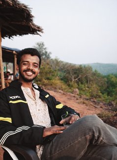 Sunny - Male escort in Mumbai Photo 2 of 6