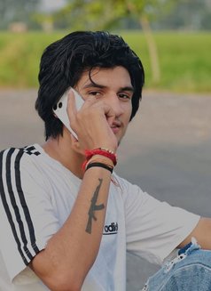 Siddharth - Male escort in New Delhi Photo 4 of 4