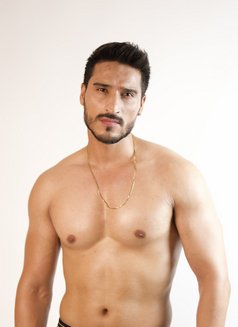 Siddharth Malhotra - Male escort in New Delhi Photo 2 of 2