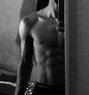 Siddharth (Only for Females & Couples) - Acompañantes masculino in New Delhi Photo 1 of 1