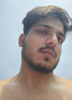 Sidhant Sharma - Acompañantes masculino in Bangalore Photo 2 of 2