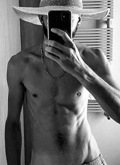 Sidharth - Male escort in Chandigarh Photo 3 of 4
