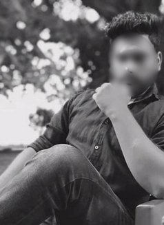 Sidharth - Male escort in Noida Photo 1 of 9
