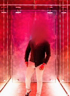 Sidharth the Naughty Bull and fit guru - Male escort in Mumbai Photo 3 of 7