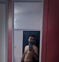 Sidmack - Agencia de acompañantes masculinas in Mumbai