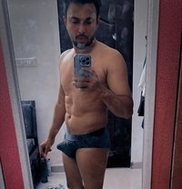 Sidmack - Agencia de acompañantes masculinas in Mumbai