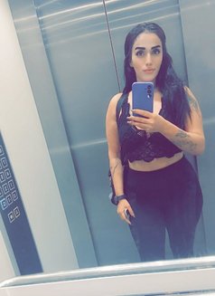 Sidra - escort in Beirut Photo 1 of 13