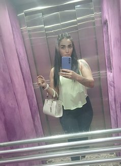 Sidra - escort in Beirut Photo 3 of 13