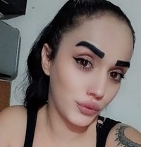 Sidra - puta in Beirut Photo 4 of 13