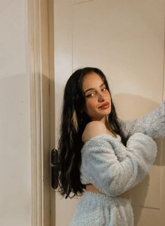 Sidra - escort in Beirut Photo 4 of 5