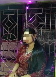 Siena Kapoor - escort in Hyderabad Photo 3 of 4