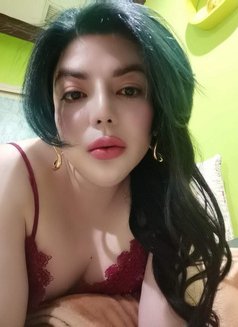 Sih - Acompañantes transexual in Kuwait Photo 11 of 15