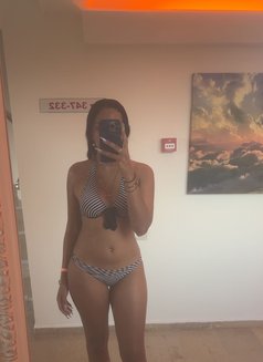 Sihem - escort in Algiers Photo 3 of 3