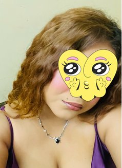 Sikha Independent girl - puta in Noida Photo 5 of 7
