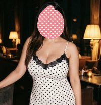 DELHI ESCORTS AGENCY - puta in New Delhi Photo 6 of 9