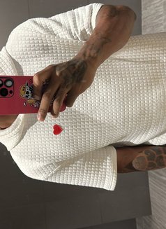 Sikledo - Acompañante masculino in Dubai Photo 1 of 6