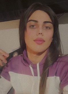 Sila - Transsexual escort in Beirut Photo 1 of 3
