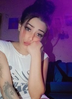 Sileen - escort in Beirut Photo 1 of 8