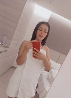 Sileen - escort in Beirut Photo 7 of 8