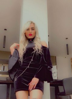 Silena - escort in Beirut Photo 2 of 7