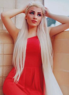 Silena - escort in Beirut Photo 3 of 5