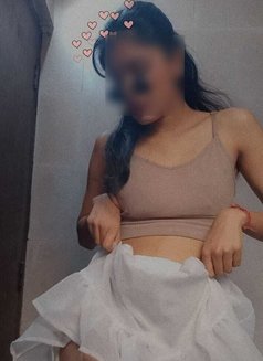 Silky Girl 4 Sexual Pleasure at My Place - puta in New Delhi Photo 10 of 15