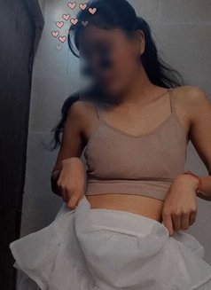 Silky Girl 4 Sexual Pleasure at My Place - puta in New Delhi Photo 13 of 15